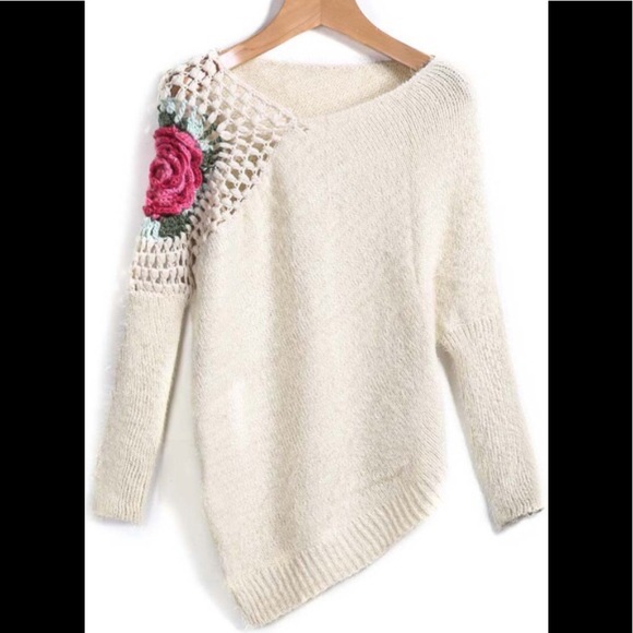 Sweaters - 🌚Fuzzy Crochet Sweater in Cream